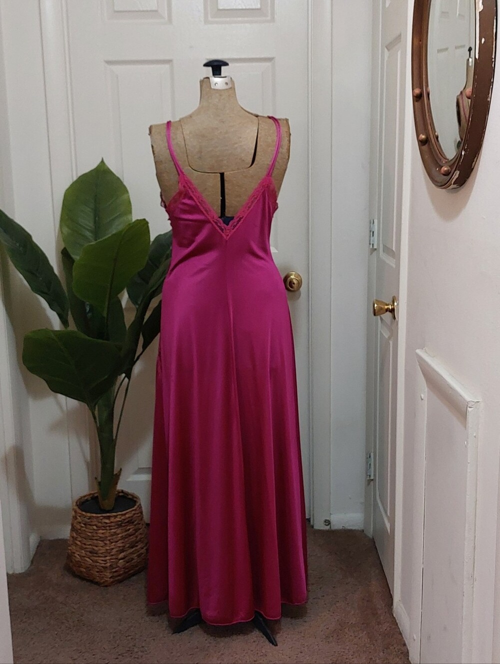 Vintage Fuchsia Lace-Accent Nylon Slip Night Dress Size Small/medium - Picture 4 of 8